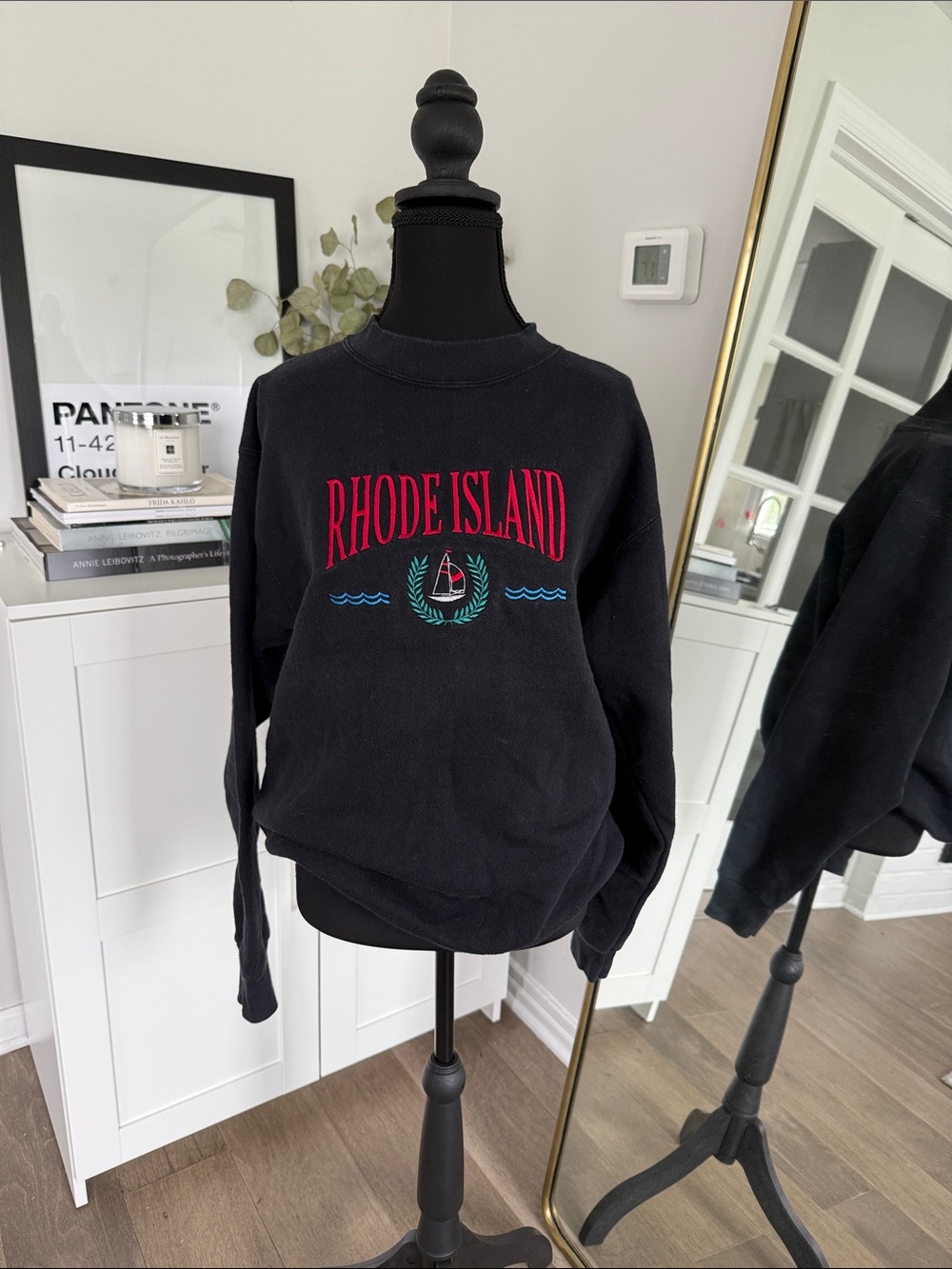 ONEITA Power-Sweats Black Sweatshirt (Tag Detail)